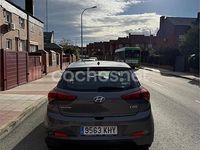 Usado Hyundai i20 84 CV (61 kW) 2018 Gris / plata Berlina