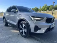 Begagnad Volvo XC40 Core 163 HK (119 kW) 2022 Grå SUV