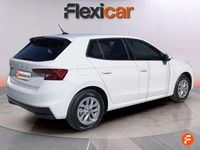Usado Skoda Fabia Selection 95 CV (69 kW) 2025 Blanco Utilitario