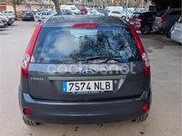 Usado Ford Fiesta Ambiente 70 CV (51 kW) 2007 Negro Berlina