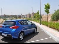 Usado Toyota Auris Active 90 CV (66 kW) 2013 Azul Berlina