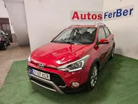 Usado Hyundai i20 Active 90 CV (66 kW) 2018 Granate Berlina