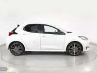 Usado Toyota Yaris Sport 116 CV (85 kW) 2022 Gris Utilitario