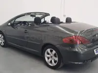 Usado Peugeot 307 CC 136 CV (100 kW) 2006 Gris / plata Descapotable