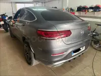 Usado Mercedes GLC300e 317 CV (233 kW) 2022 Gris / plata SUV