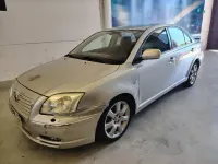 Usado Toyota Avensis Executive 147 CV (108 kW) 2004 Gris / plata Berlina