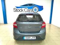 Usado Ford Ka Plus Ultimate 85 CV (62 kW) 2017 Gris / plata Utilitario