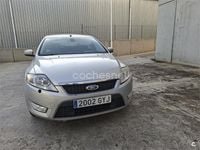 Usado Ford Mondeo Trend 140 CV (102 kW) 2010 Gris / plata Berlina