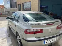 Usado Renault Laguna II Authentique 100 CV (73 kW) 2005 Beige Berlina
