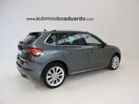 Usado Skoda Kamiq Style 115 CV (84 kW) 2020 Gris / plata SUV