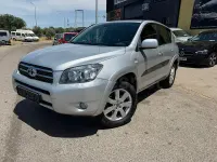 Usado Toyota RAV4 Premium 177 CV (130 kW) 2006 Gris / plata SUV