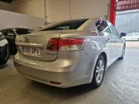 Usado Toyota Avensis Advance 126 CV (92 kW) 2009 Gris / plata Berlina
