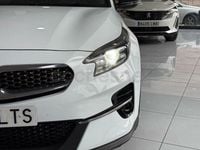 Usado Kia Ceed GT GT 204 CV (150 kW) 2021 Blanco Berlina