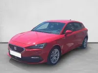 Usado Seat Leon Style 116 CV (85 kW) 2022 Rojo Utilitario