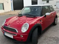 Usado Mini ONE 90 CV (66 kW) 2004 Rojo Utilitario