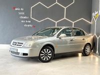 Usado Opel Vectra Essentia 100 CV (73 kW) 2003 Gris / plata Berlina