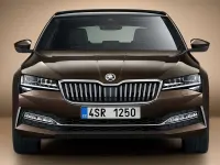 Usado Skoda Superb Ambition 150 CV (110 kW) 2016 Marrón Familiar