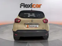 Usado Renault Captur Intens 90 CV (66 kW) 2016 Beige SUV