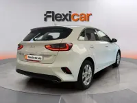 Usado Kia Ceed 136 CV (100 kW) 2023 Blanco Utilitario