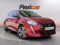 Usado Peugeot 208 Allure 101 CV (74 kW) 2020 Rojo Utilitario