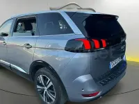 Usado Peugeot 5008 GT-line 130 CV (95 kW) 2018 Gris / plata SUV
