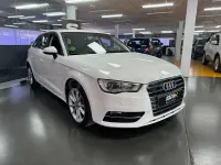 Usado Audi A3 Attraction 110 CV (80 kW) 2015 Blanco Berlina