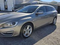 Usado Volvo V60 Momentum 136 CV (100 kW) 2014 Beige Familiar