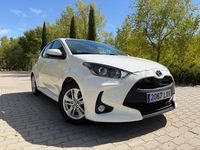 Usado Toyota Yaris Hybrid Business Edition 116 CV (85 kW) 2022 Blanco Berlina