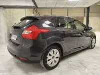 Usado Ford Focus Trend 125 CV (91 kW) 2014 Gris Utilitario