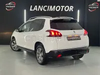 Usado Peugeot 2008 Allure 110 CV (80 kW) 2018 Blanco SUV