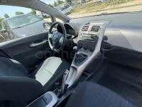 Usado Toyota Auris Luna 124 CV (91 kW) 2008 Gris / plata Utilitario