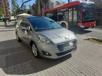 Usado Peugeot 5008 Allure 120 CV (88 kW) 2017 Gris / plata Monovolumen