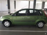 Usado Ford Fiesta Trend 68 CV (50 kW) 2006 Verde Utilitario