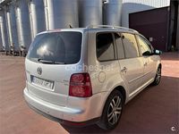 Usado VW Touran Advance 105 CV (77 kW) 2009 Gris / plata Monovolumen