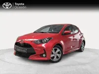 Usado Toyota Yaris Active 116 CV (85 kW) 2025 Rojo Utilitario