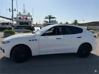 Usado Maserati Levante 275 CV (202 kW) 2017 Blanco SUV