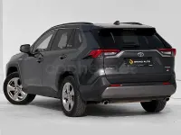 Usado Toyota RAV4 Hybrid Luxury 218 CV (160 kW) 2019 Gris / plata SUV