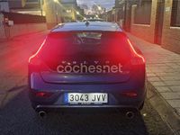 Usado Volvo V40 R-Design Momentum 120 CV (88 kW) 2016 Azul Berlina