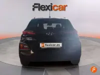 Usado Hyundai Kona 120 CV (88 kW) 2018 Negro SUV