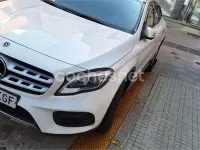 Usado Mercedes GLA220 177 CV (130 kW) 2017 Blanco SUV