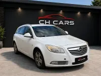 Usado Opel Insignia Sport 130 CV (95 kW) 2011 Blanco Familiar
