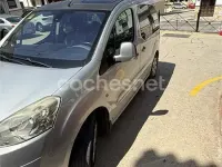 Usado Peugeot Partner Tepee Premium 90 CV (66 kW) 2010 Gris / plata Monovolumen