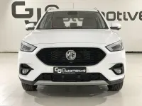 Käytetty MG ZS Luxury 111 HP (81 kW) 2023 Valkoinen Sedan