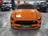 Usado Ford Mustang Fastback 291 CV (214 kW) 2020 Naranja Coupe