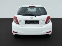 Käytetty Toyota Yaris Active 90 HP (66 kW) 2015 Valkoinen Viistoperä