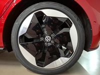 Usado VW ID.3 Pro 150 kW (204 CV) 2025 Rojo intenso metalizado con techo negro Utilitario