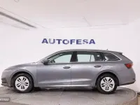 Usado Skoda Octavia Ambition 150 CV (110 kW) 2023 Gris Familiar