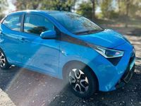 Usado Toyota Aygo X-play 72 CV (52 kW) 2019 Azul Utilitario