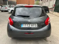 Usado Peugeot 208 Access 82 CV (60 kW) 2014 Gris / plata Utilitario