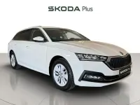 Usado Skoda Octavia Ambition 150 CV (110 kW) 2024 Blanco Familiar